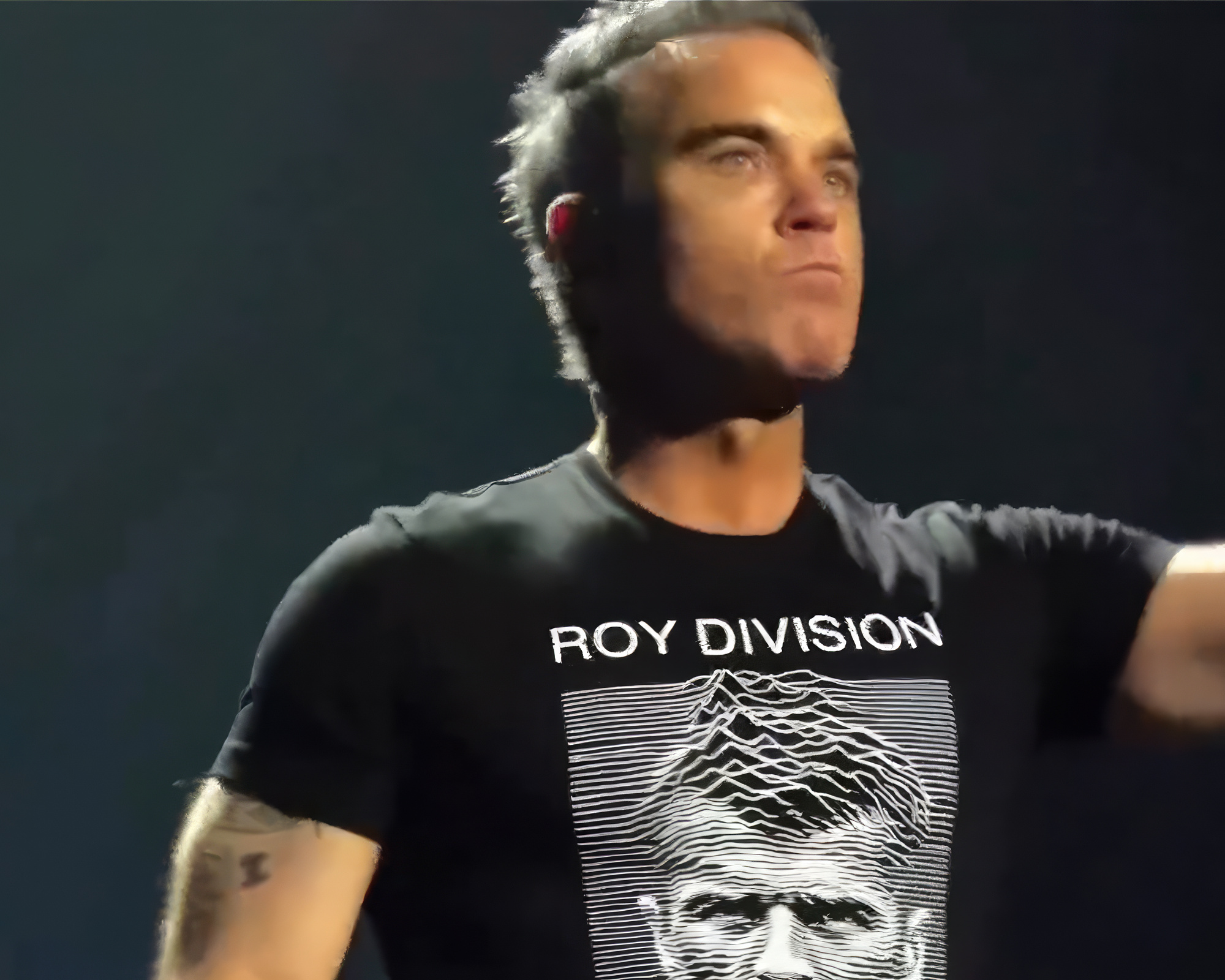 The Magic of Robbie Williams and the Power of the Crowd